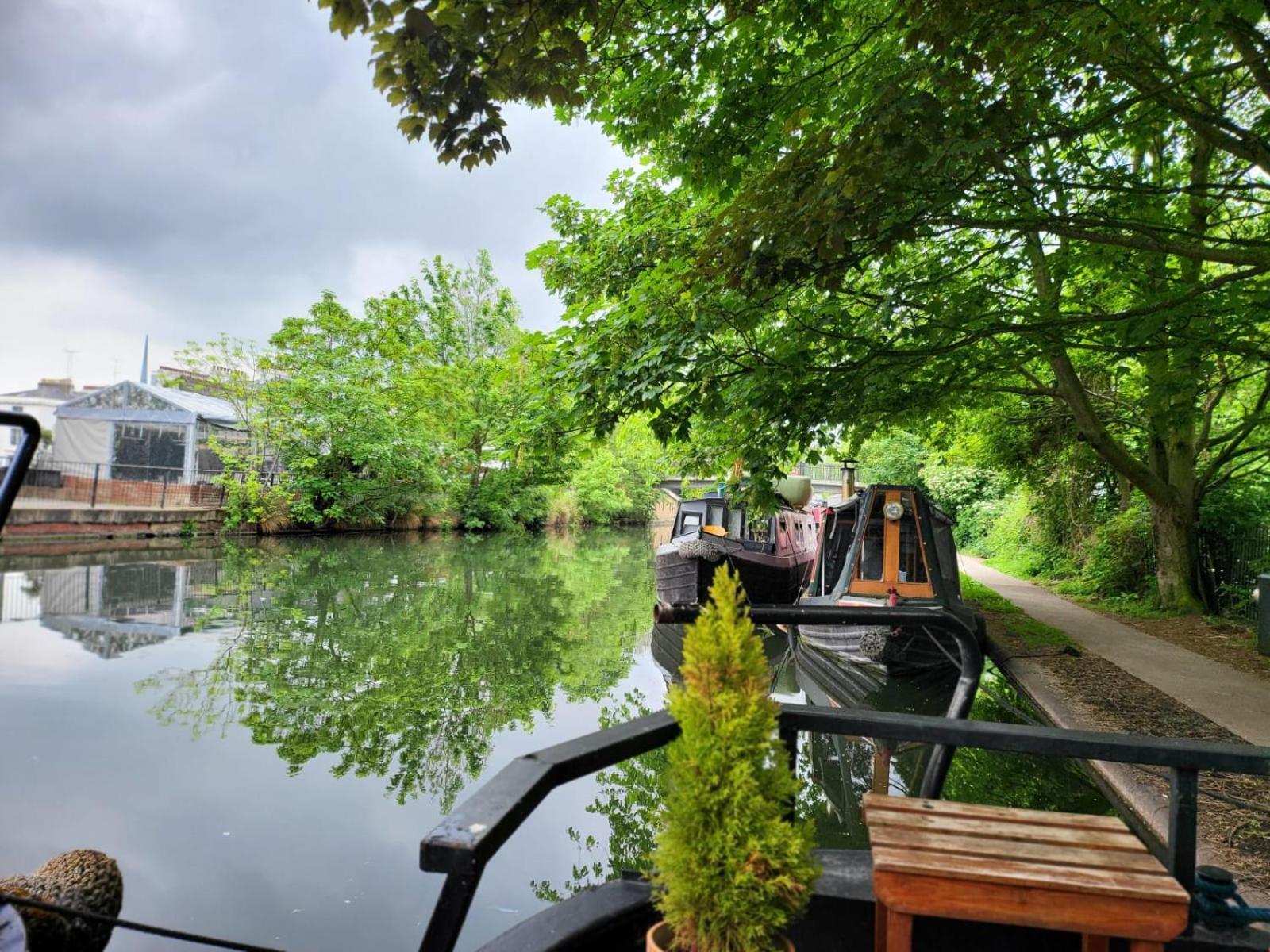 Lovely Canal Boat In Little Venice For Family & Friends 런던 외부 사진